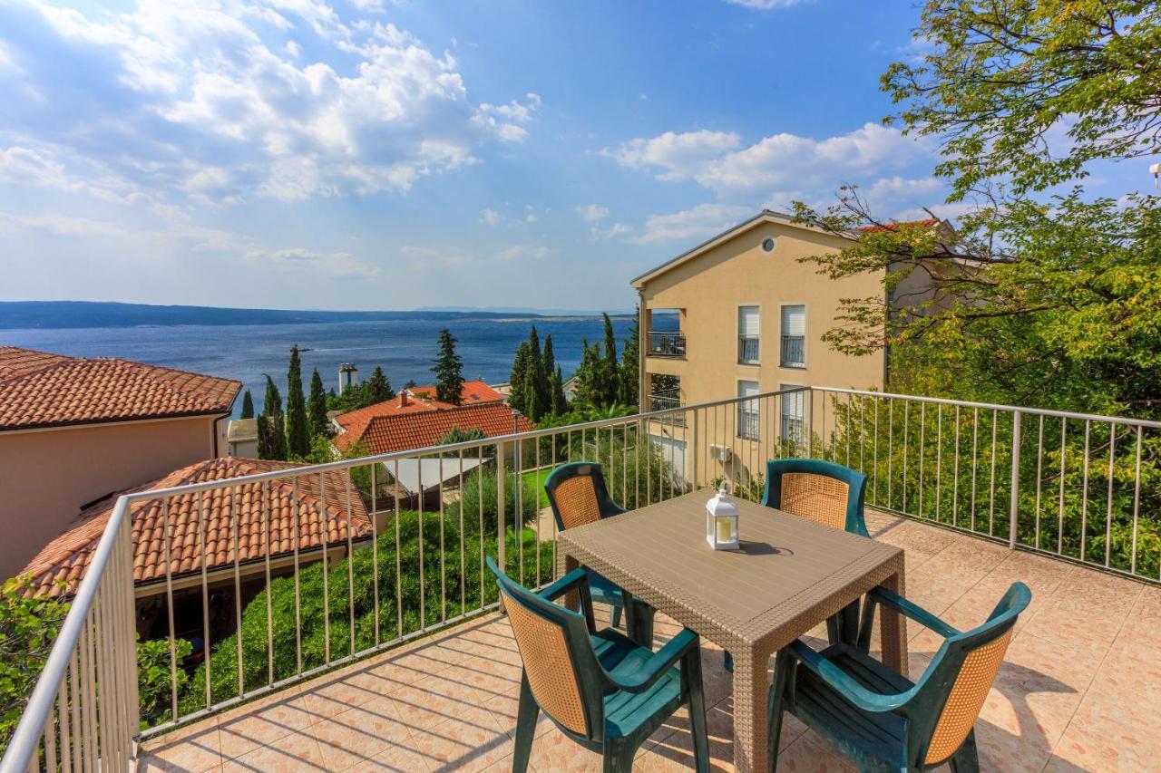 Apartments Bartulin Crikvenica Exterior foto